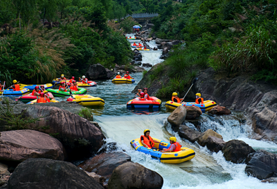 江西大觉山漂流荣获“2021华东十佳金牌漂流”称号，引领旅游新风尚